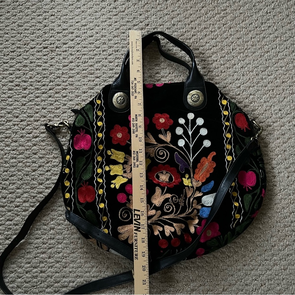 Absolutely GORGEOUS Embroidered Colorful Bag - Picture 8 of 14